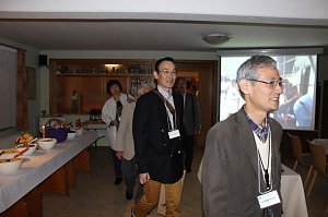 M&auml;nnerchor aus Japan begr&uuml;&szlig;t