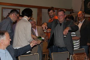 M&auml;nnerchor aus Japan begr&uuml;&szlig;t