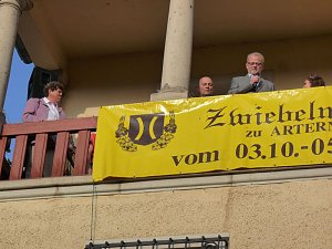 Zwiebeln &uuml;ber Zwiebeln
