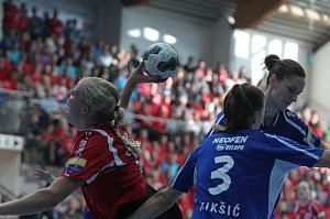 THC gewinnt erstes Champion League Spiel klar mit 33:20