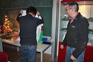 Feuerhaus &uuml;bergeben