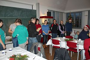 Weihnachtsmann kam mit Rentier