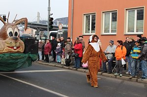 N&auml;rrinnen und Narren zogen durch Sondershausen (1)