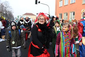 Närrinnen und Narren zogen durch Sondershausen (2)