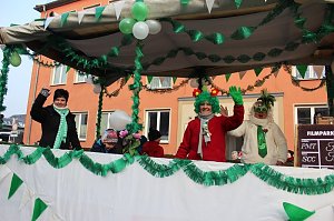 Närrinnen und Narren zogen durch Sondershausen (2)