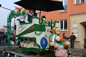 Närrinnen und Narren zogen durch Sondershausen (2)