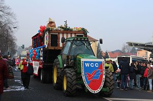 Närrinnen und Narren zogen durch Sondershausen (2)