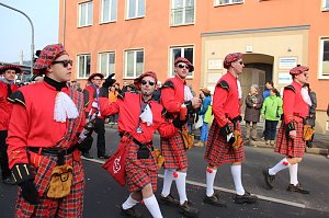Närrinnen und Narren zogen durch Sondershausen (2)