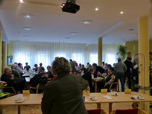 Übergabe der Bauschutzbrillen an Abgeordneten des Landtages
