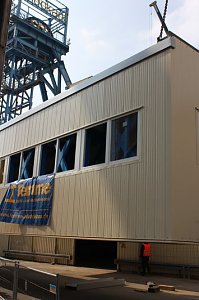 Neue Seilfahrtsbr&uuml;cke wird montiert