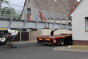 Totenbr&uuml;cke eingeh&auml;ngt