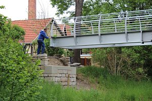 Totenbr&uuml;cke eingeh&auml;ngt