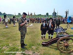 Appell mit Kanonenweihe