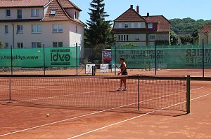 Hei&szlig;er Tennisschaukampf