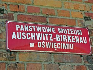 Die Erinngerung wach halten - die Jugendlichen des Diakonieverbandes Bad Frankenhausen besuchten auch dieses Jahr wieder die Gedenkst&auml;tte Auschwitz