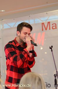 Luca Hänni in der Marktpassage