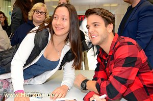 Luca Hänni in der Marktpassage