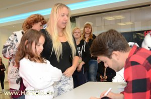 Luca Hänni in der Marktpassage