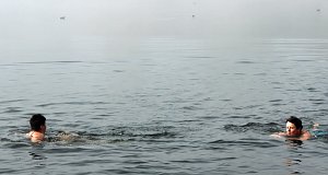 Brrr! Sehr k&uuml;hl beim Abbaden