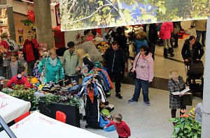 Kindertrödelmarkt und Vernissage