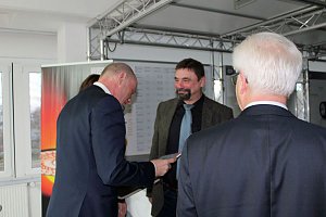 Wirtschaftsminister zum Unternehmerfr&uuml;hst&uuml;ck bei Sonlux