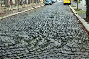 Instandsetzung der G&ouml;ldnerstra&szlig;e wegen Radweg?
