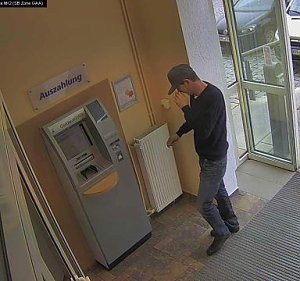 Wer kennt diesen Mann? - Polizei sucht Betr&uuml;ger in Artern