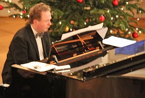 Stimmgewaltiges Weihnachtskonzert im Achteckhaus