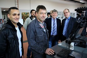 Nicht reden, handeln - die Autohaus Peter Gruppe und andere Unternehmer starten Ausbildungsoffensive