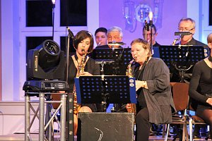Mit tollem Swing in die Weihnachtszeit