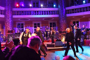 Mit tollem Swing in die Weihnachtszeit