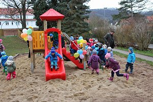Zum 60. Spielger&auml;te und eine Torte