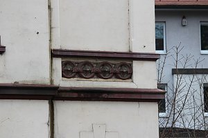 Sanieren, abrei&szlig;en oder einst&uuml;rzen lassen?