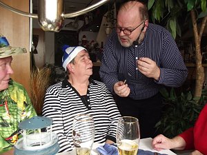 Beim singenden Fischkoch in Vehra