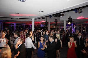 21. Fr&uuml;hlingsball im Autohaus Peter