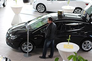 In einigen Autoh&auml;usern der Peter-Gruppe ging es heute um die Zukunft auf vier R&auml;dern