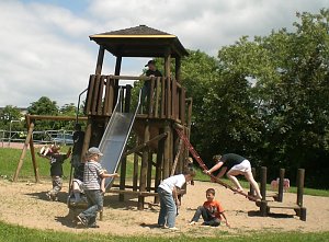 Kinderfest im Soleschwimmbad Artern