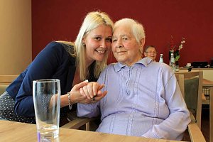Senioren feiern Fr&uuml;hlingsfest
