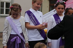 Fliederprinzessin in Amt eingef&uuml;hrt