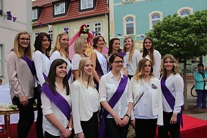 Fliederprinzessin in Amt eingef&uuml;hrt