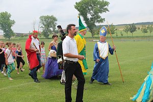 Laubk&ouml;nig gekr&ouml;nt - Geheimnis der Hofdamen gel&uuml;ftet!