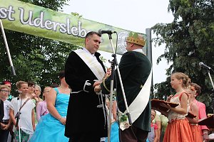 Laubk&ouml;nig gekr&ouml;nt - Geheimnis der Hofdamen gel&uuml;ftet!
