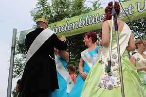 Laubk&ouml;nig gekr&ouml;nt - Geheimnis der Hofdamen gel&uuml;ftet!