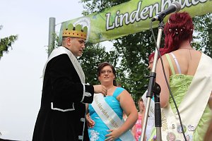 Laubk&ouml;nig gekr&ouml;nt - Geheimnis der Hofdamen gel&uuml;ftet!
