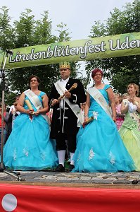 Laubk&ouml;nig gekr&ouml;nt - Geheimnis der Hofdamen gel&uuml;ftet!