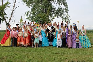 Laubk&ouml;nig gekr&ouml;nt - Geheimnis der Hofdamen gel&uuml;ftet!