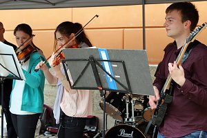 Und am Nachmittag Schuljahresabschlusskonzert