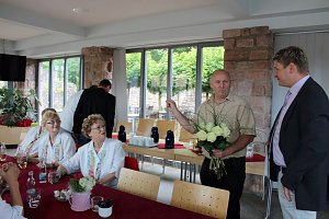 Klingender Wanderweg übergeben