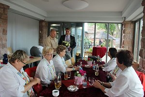 Klingender Wanderweg übergeben