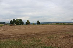 Spatenstich f&uuml;r den Sportplatz